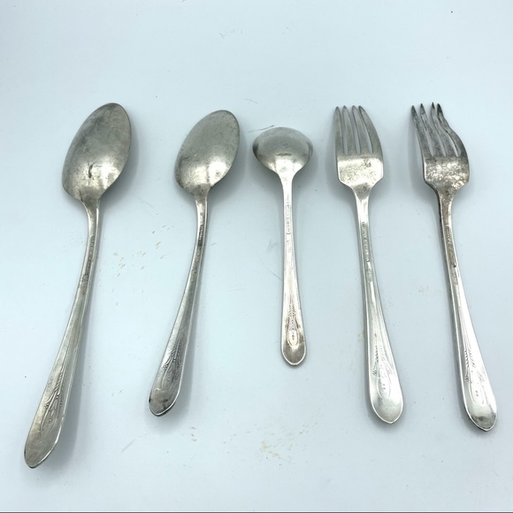 WM Rogers MFG Co Original Rogers Silverplate Inheritance 1941 spoons forks - Picture 5 of 9